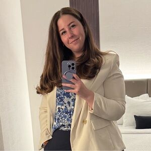 Meet your Posher, Lindsey